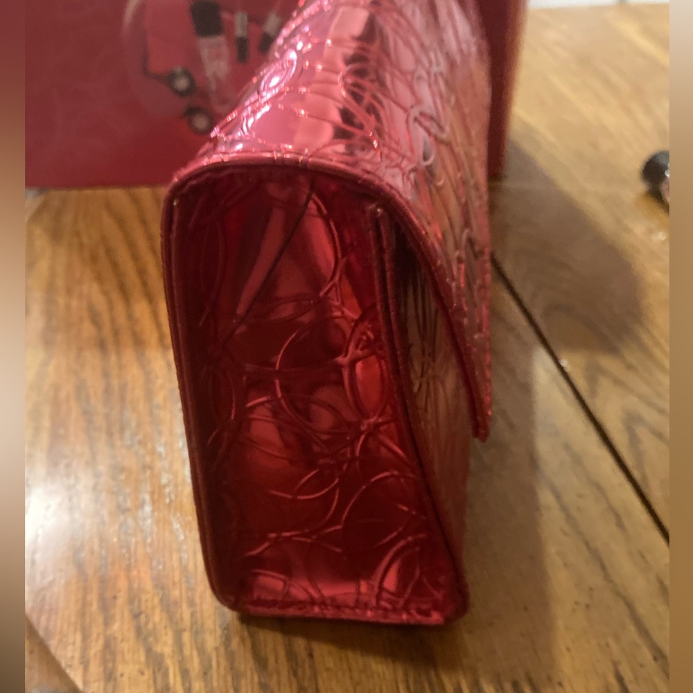MAC 7 pc Makeup Bundle + Cosmetic Bag  $167 Value - Picture 12 of 13